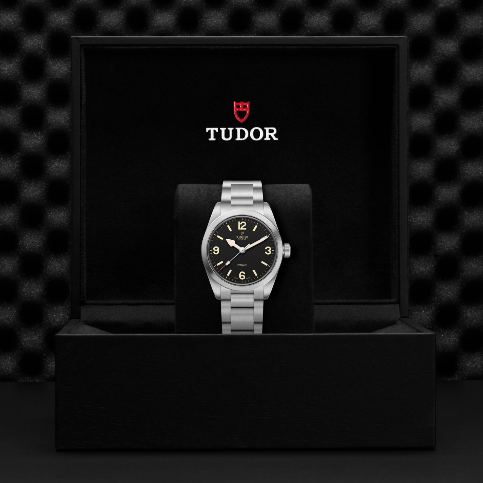 TUDOR Ranger Boîtier en acier 36 mm Bracelet en acier à trois mailles Cadran bombé noir – Image 2
